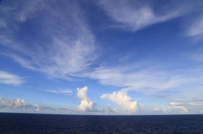 旅行 云 大海