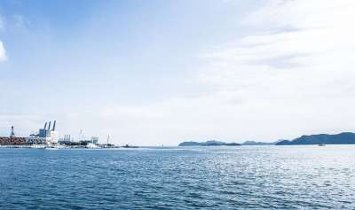 深圳 大海 港口 蓝天 白云