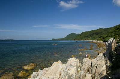 石 礁 蓝天白云 大海 花朵 高山 丘陵 海景 海 山 蓝天