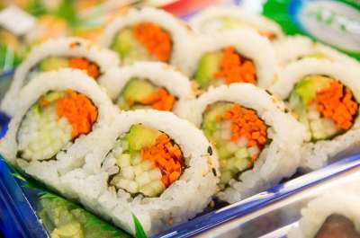 寿司 卷 鱼 日本人 海鲜 食物 白饭 新鲜的 日本 亚洲人