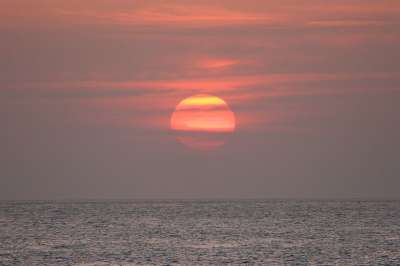 日落 海 太阳 自然 太阳和大海 傍晚的天空 晚上的气氛
