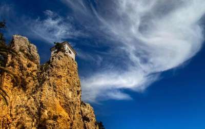 瓜达莱斯特 悬崖 塔 城堡 山 景观 天空 云 镇 自然