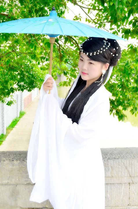 油纸伞 古装 艺术 古镇 美女 思索 油纸伞 古装 古装 古装