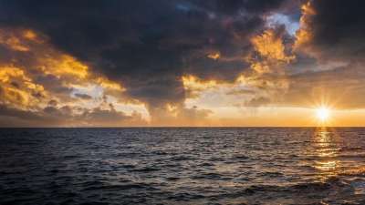 景观 海 海滩 自然 海洋 日落 天空 旅行 水 船 反射