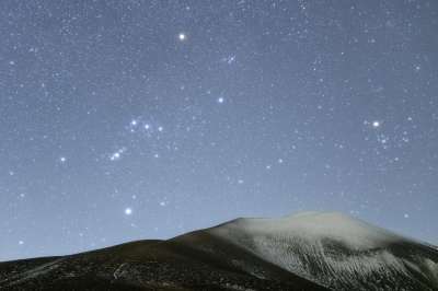 猎户座 星空 山 自然 星星 夜晚 星座 景观