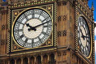 大 本 结构 吸引力 建造 年表 钟 英国 手 历史性 地标