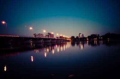 桥 光 落地灯 夜晚 天空 城市 反射 黑暗的 黄昏 路