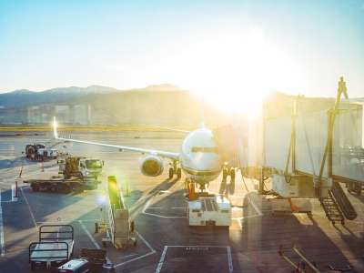 飞机场 飞机 运输 跑道 航空公司 卡车 车辆 货物 旅行
