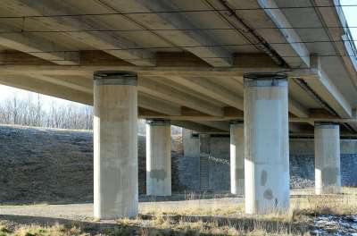 码头 桥 道路建设 高桥 桥墩 建筑学 支柱 列 路 交通