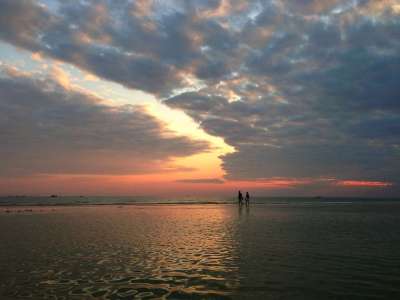 大海 海边 夕阳 沙滩 云彩 晚霞 地平线 海平面 风景 剪影