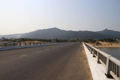 山 路 高速公路 桥 海 海岸 海滩 小山 越南 亚洲 自然