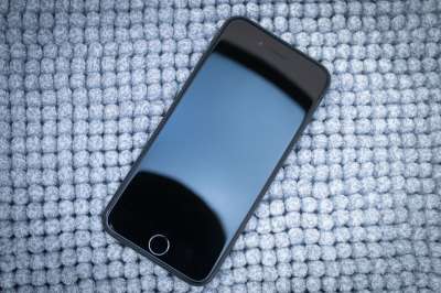 捐款使我不断前进 智能手机 屏幕 电话 移动的 Iphone 苹果