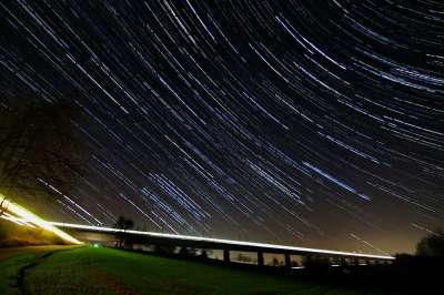 Startrails 长期接触 夜晚 北方的星空 景观 星空