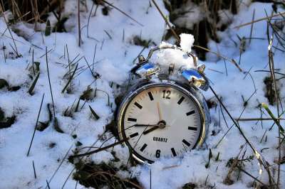 冬天 盾 雪 教区 象征 高山 情绪 草地 性质 看 冷