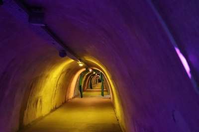 隧道 在地球上 黑暗的 大大地 路 旅行 方向 旅游景点