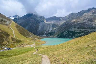 高山 山 景观 Bergsee 水 来福湖 流浪者 踪迹 自然
