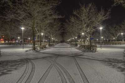 路 街 交通 运输 冬天 乡村医院 停车处 雪 停车场 光