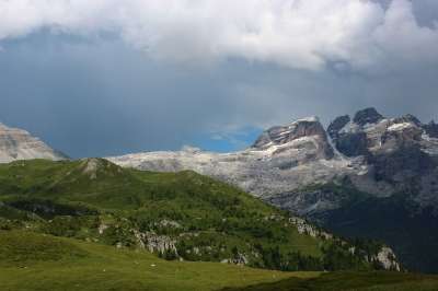 山 绿色 欧洲 景点 雄伟 如诗如画