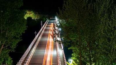桥 路 光径 夜晚 灯 汽车 速度 黑暗的 晚上
