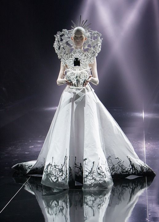时装秀 时尚 走秀 模型 女性 风格 裙子 女士 衣服 设计