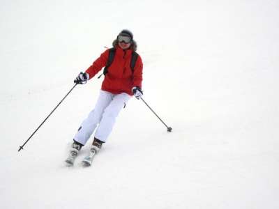 女性 女士 行动 积极的 山 滑雪 滑雪者 坡 雪 速度