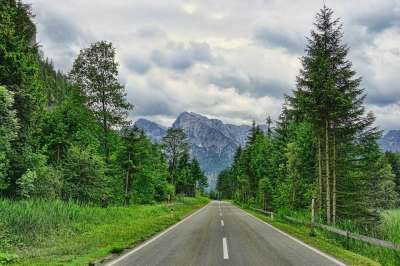路 寂寞的路 山 森林 孤独 夏天 天堂 景观 云 小路