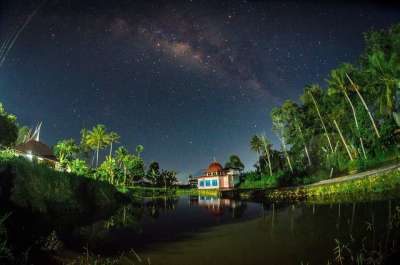 印度尼西亚 湖 夜空 河 星空 银河 清真寺 自然 景观