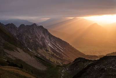 阳光 山 谷 此刻 山谷 多山 山地景观 山脉 景观 天空