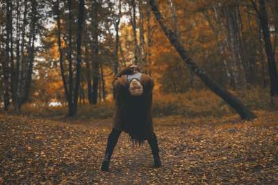 火 秋季 巫师 年轻女子 暮光之城 森林 哥特 巫婆 幻想