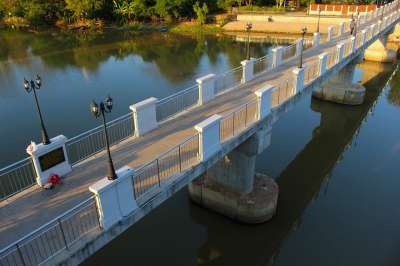 桥 跨度 结构 水 暂停 地标 路 河 跨越 基础设施 联系