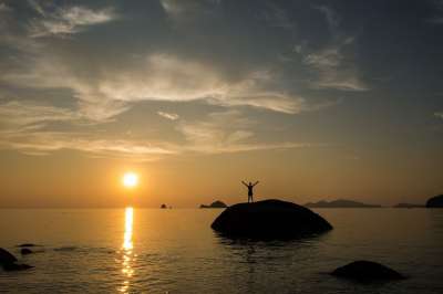 日落 海滩 自由 旅行 勘探 户外 黄昏 天空 云 男人
