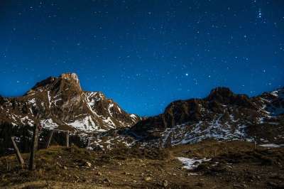 星星 天堂 星空 夜晚 夜空 山 雪 夜拍 长期接触 灯