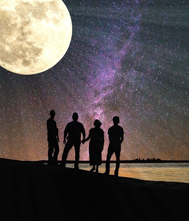 月亮 人们 夜晚 剪影 星星 星夜 星空 月光 满月 宇宙