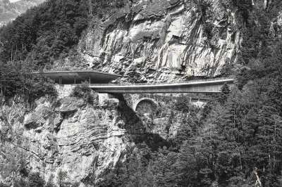 桥 岩石 公路桥 山路 通过路 单色 瑞士 景观