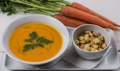 胡萝卜汤 新鲜汤 食物 汤 萝卜 新鲜的 健康 蔬菜 盘子