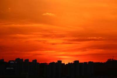 发光 日常生活 公寓 海 在晚上 日落 日出 红色的 一天