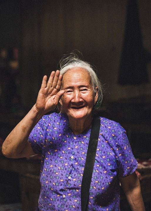 母亲 女士 高级的 长老 老人 高地 市场