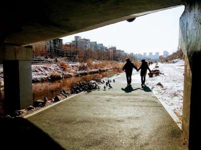 走 公园 步行 自然 路 桥 人们 一起 夫妻 冬天