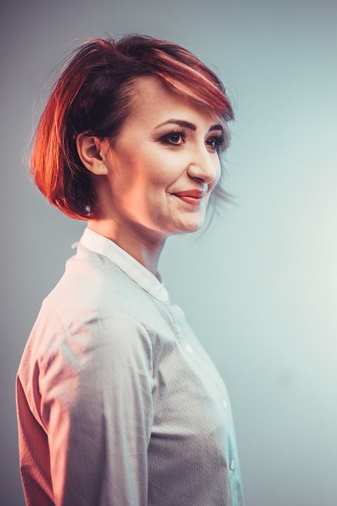 脸 美丽 工作室 美容 诱人的 肖像 时尚 微笑