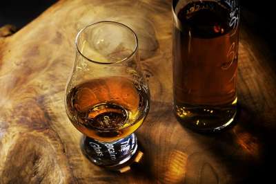 喝 玻璃 酒精 酒吧 威士忌酒 瓶子 杜松子酒 苏格兰 波旁酒