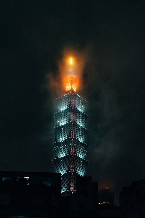 台北101 摩天大楼 台北 夜晚 点亮 建造 结构 多雾路段