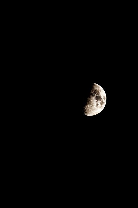 月亮 月光 夜晚 满月 天空 夜空 星空 月球 气氛 大气