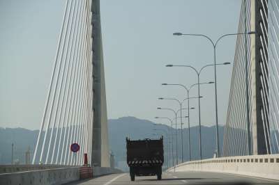 桥 路 旅行 卡车