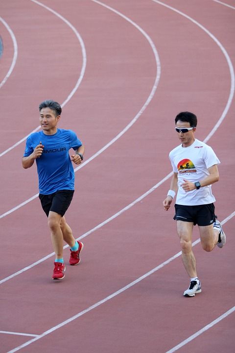 跑步 行使 竞技 运行 跟踪 训练 运动的 操场 男人 亚军