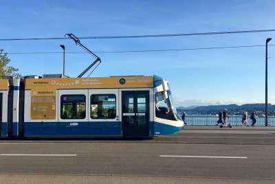 苏黎世 瑞士 电车 铁路交通 旅行 假期 广告 山 利马 桥