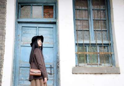 美女 建筑 复古