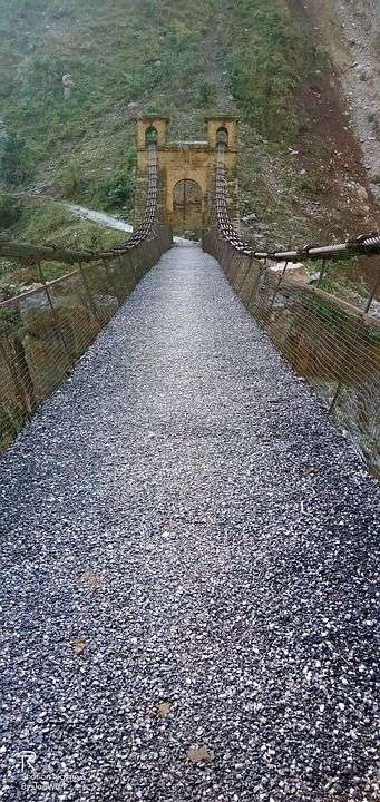 桥 河 路