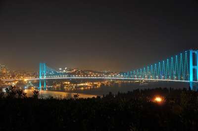博斯普鲁斯海峡大桥 桥 夜晚 灯 城市 城市景观 小夜灯 气氛