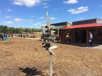 老西部 西部小镇 西 沙龙 公园 旅游景点 展览