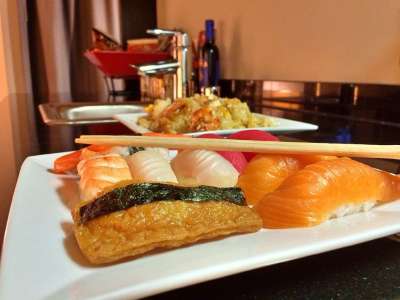 寿司 食物 鱼 海鲜 日本人 一顿饭 白饭 亚洲人 晚餐 美食